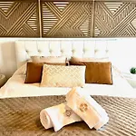 Apartmán Le Royal Deluxe Centre #chateau #insead