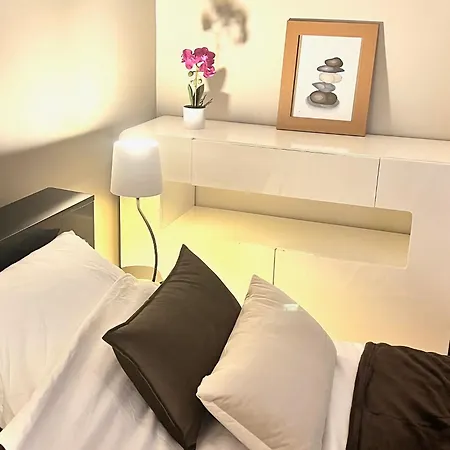 Appartamento Le Royal Deluxe Centre #chateau #insead *