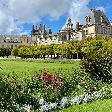 Apartmán Le Royal Deluxe Centre #chateau #insead